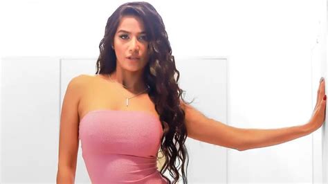 poonam pandey showing boobs|Poonam Pandey Nude: 720p HD Porn Videos & Sex Tapes